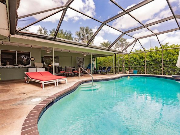 11560 NW 26th St, Plantation FL 33323
