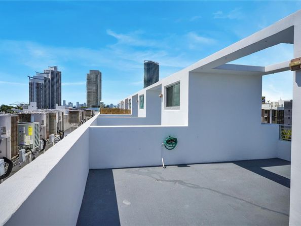 421 Meridian Ave 16, Miami Beach FL 33139
