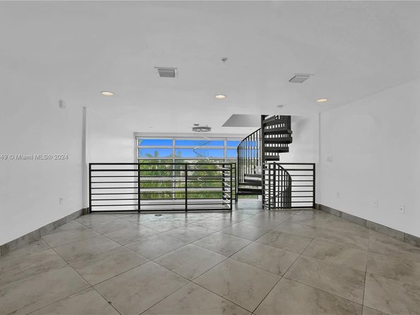 421 Meridian Ave 16, Miami Beach FL 33139