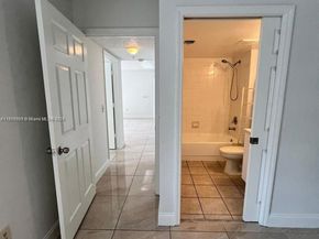 5065 Wiles Rd 103, Coconut Creek FL 33073