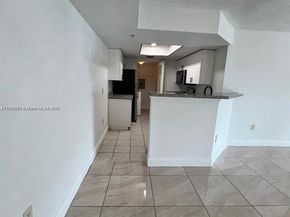 5065 Wiles Rd 103, Coconut Creek FL 33073