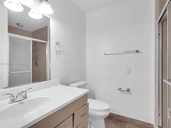 1161 NW 99th Ter 38, Pembroke Pines FL 33024