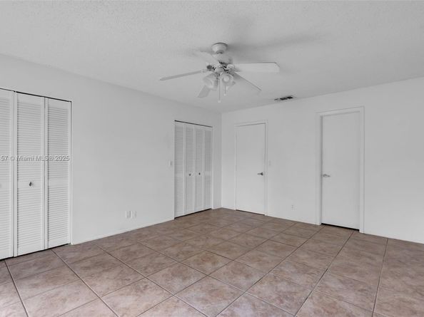 1161 NW 99th Ter 38, Pembroke Pines FL 33024