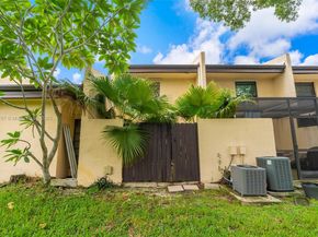 1161 NW 99th Ter 38, Pembroke Pines FL 33024