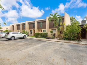 1161 NW 99th Ter 38, Pembroke Pines FL 33024