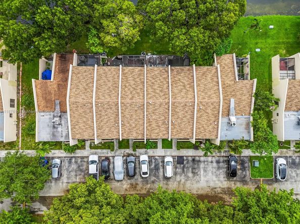 1161 NW 99th Ter 38, Pembroke Pines FL 33024