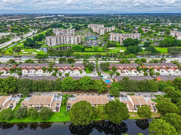 1161 NW 99th Ter 38, Pembroke Pines FL 33024
