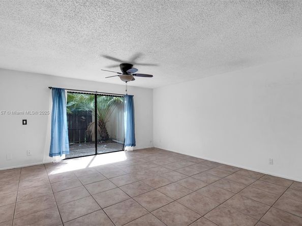 1161 NW 99th Ter 38, Pembroke Pines FL 33024
