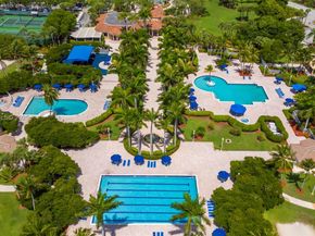 1996 NW 170th Ter, Pembroke Pines FL 33028