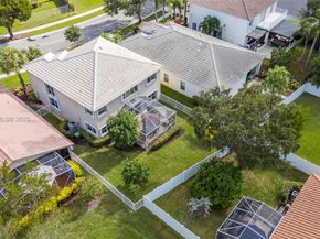 1996 NW 170th Ter, Pembroke Pines FL 33028
