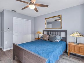 1996 NW 170th Ter, Pembroke Pines FL 33028