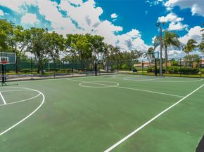 1996 NW 170th Ter, Pembroke Pines FL 33028