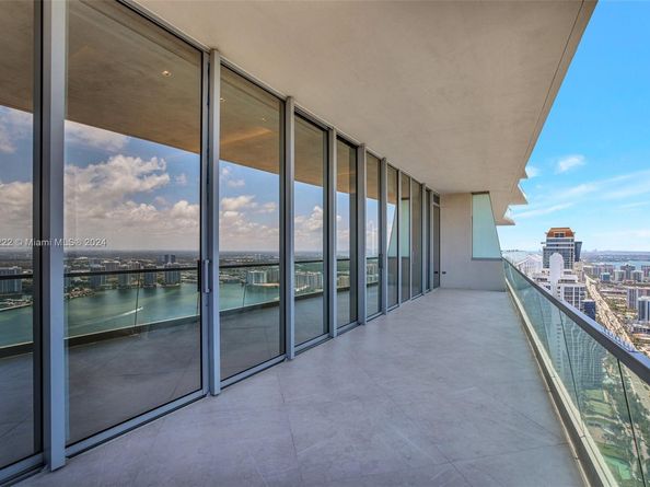 18501 E Collins Ave 5001, Sunny Isles Beach FL 33160