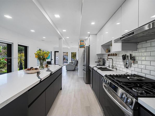 2692 SW 31 Avenue, Miami FL 33133