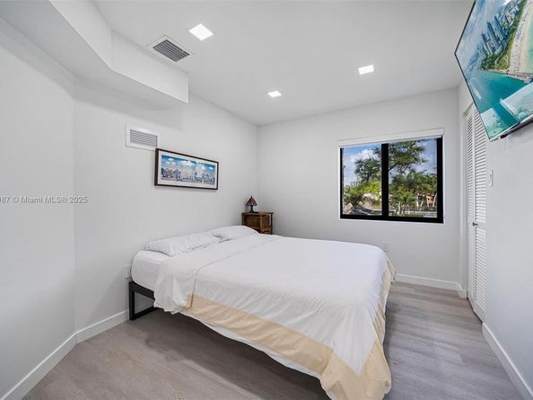 2692 SW 31 Avenue, Miami FL 33133