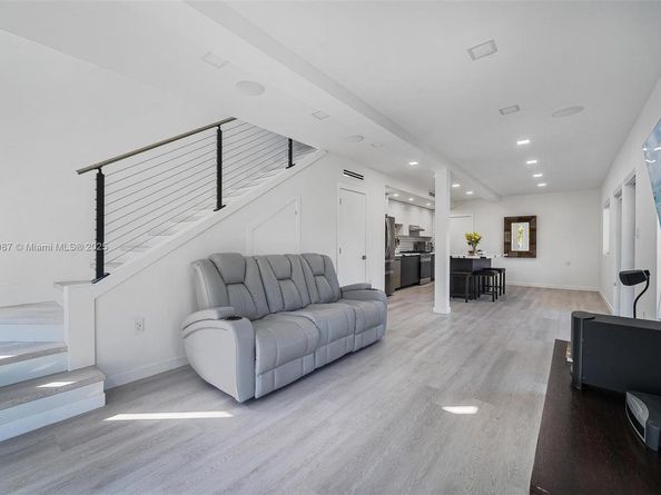 2692 SW 31 Avenue, Miami FL 33133