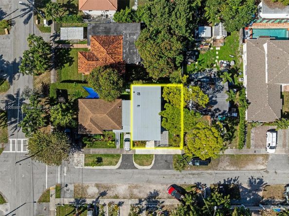 2692 SW 31 Avenue, Miami FL 33133