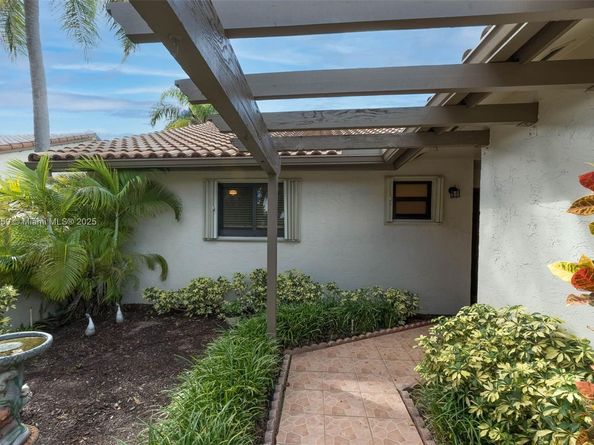 11362 SW 87th Ter, Miami FL 33173
