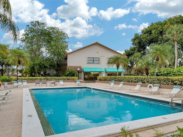 11362 SW 87th Ter, Miami FL 33173
