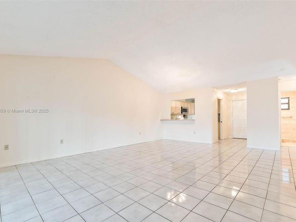 11362 SW 87th Ter, Miami FL 33173