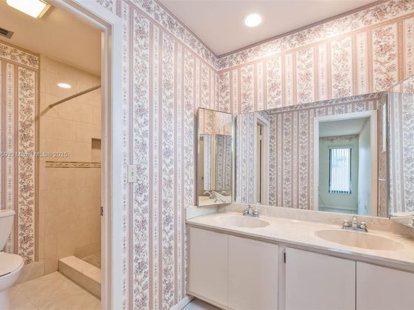 11362 SW 87th Ter, Miami FL 33173