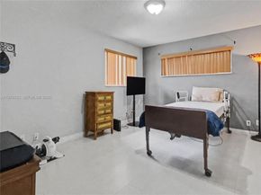 6960 NW 11th Ct, Margate FL 33063