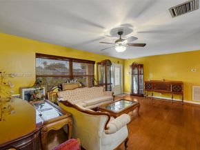 7301 NW 57th Pl, Tamarac FL 33321