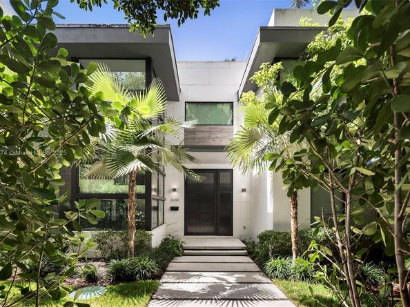 3648 Loquat Ave, Coconut Grove FL 33133