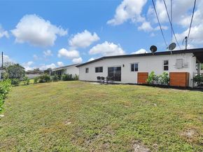 5730 SW 54th Ter, Davie FL 33314