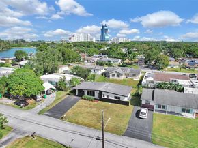 5730 SW 54th Ter, Davie FL 33314