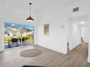 5730 SW 54th Ter, Davie FL 33314