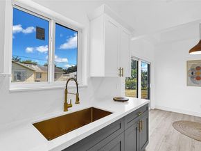 5730 SW 54th Ter, Davie FL 33314