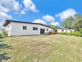 5730 SW 54th Ter, Davie FL 33314