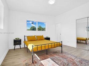 5730 SW 54th Ter, Davie FL 33314