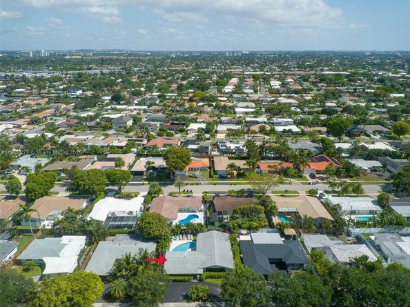 2117 NE 62nd St, Fort Lauderdale FL 33308