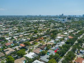 2117 NE 62nd St, Fort Lauderdale FL 33308
