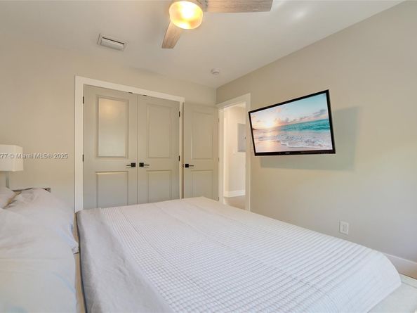 2117 NE 62nd St, Fort Lauderdale FL 33308