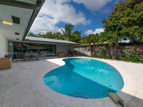 2117 NE 62nd St, Fort Lauderdale FL 33308