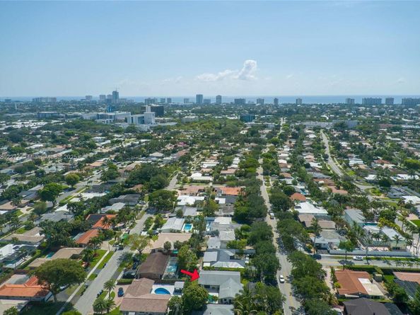 2117 NE 62nd St, Fort Lauderdale FL 33308