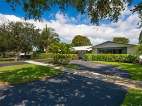 2117 NE 62nd St, Fort Lauderdale FL 33308