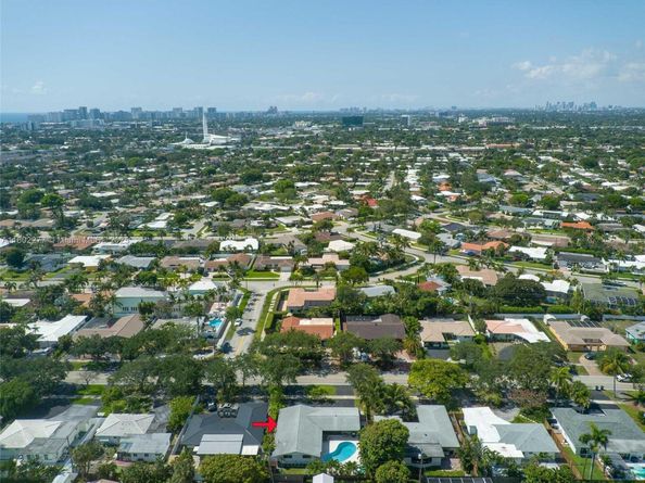 2117 NE 62nd St, Fort Lauderdale FL 33308