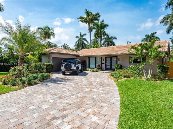 1339 Jefferson St, Hollywood FL 33019