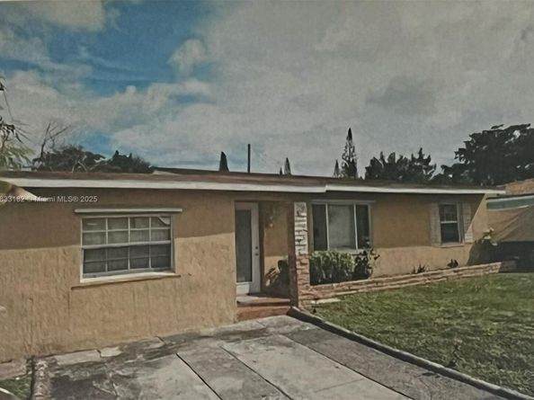 12625 NW 1st Ct, North Miami FL 33168