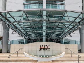 1331 Brickell Bay Dr 302, Miami FL 33131