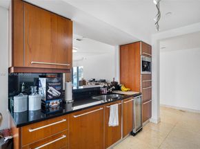 1331 Brickell Bay Dr 302, Miami FL 33131