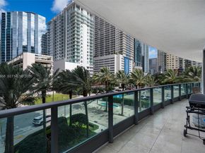 1331 Brickell Bay Dr 302, Miami FL 33131