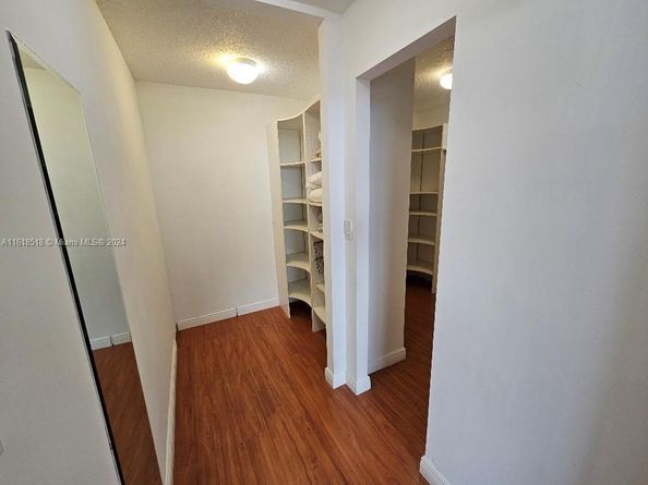 1300 NE Miami Gardens Dr 706E, Miami FL 33179