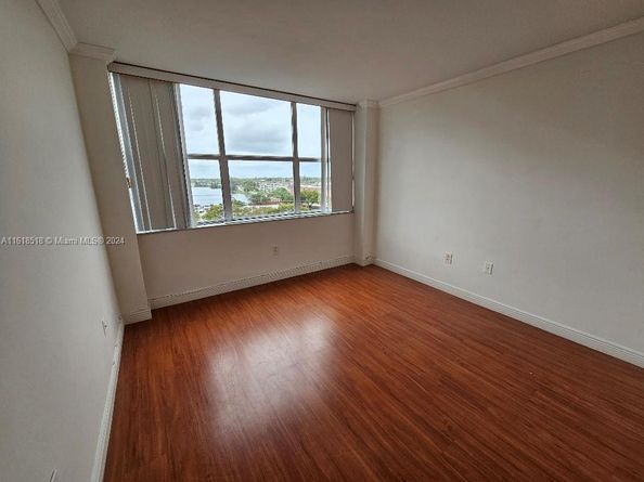 1300 NE Miami Gardens Dr 706E, Miami FL 33179