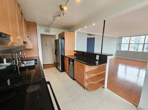 1300 NE Miami Gardens Dr 706E, Miami FL 33179