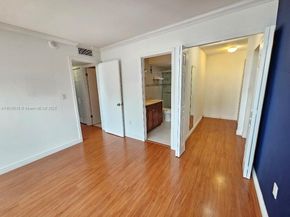 1300 NE Miami Gardens Dr 706E, Miami FL 33179